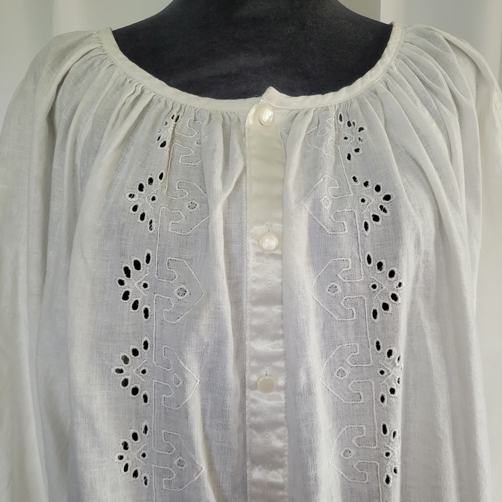 🌻Liz Wear Cream Embroidered Blouse